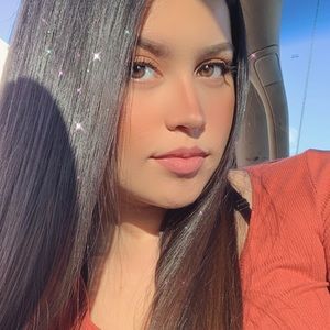 Meet your Posher, Karina